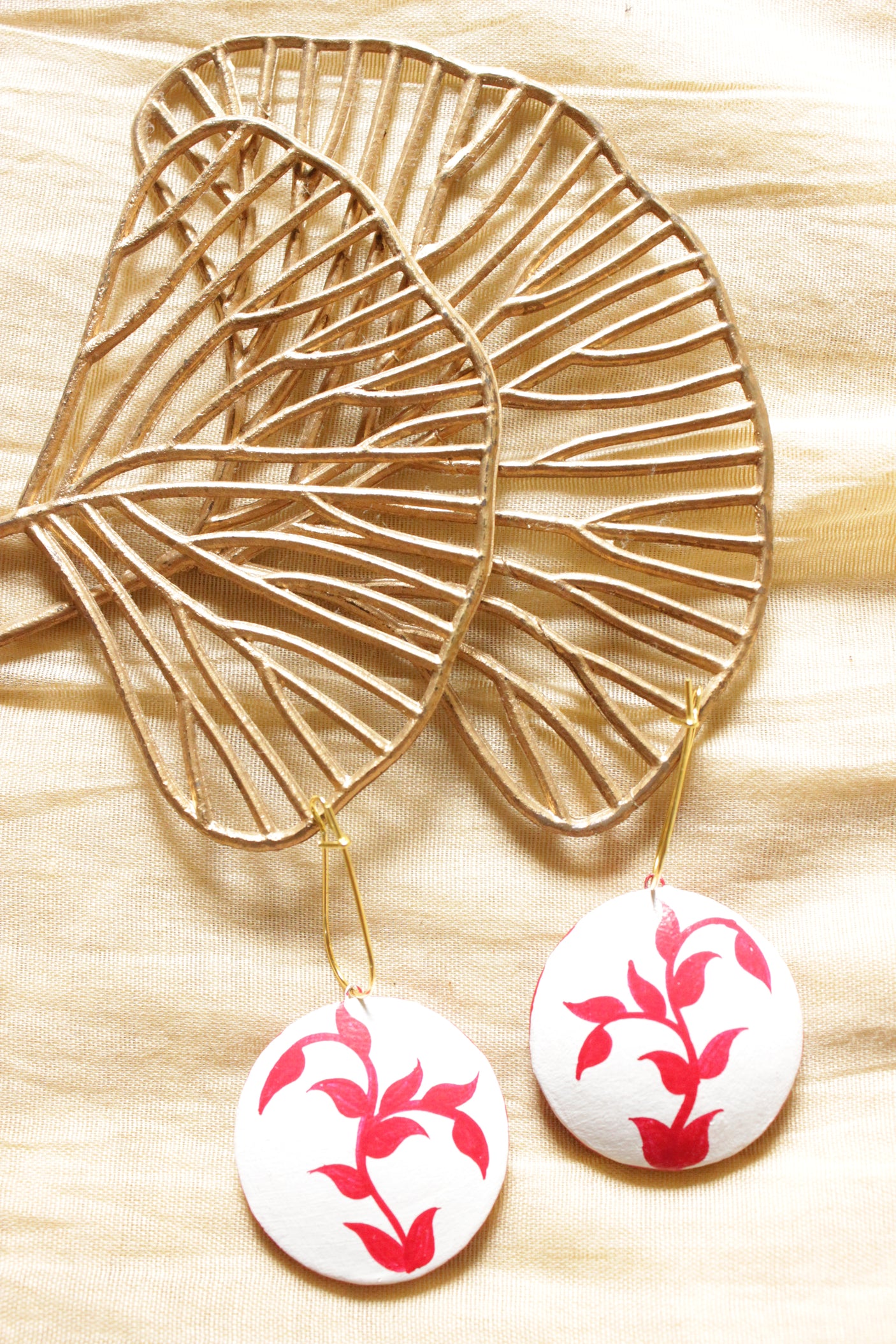 Hand Painted Flower Motifs Terracotta Clay Pendant and Handcrafted Fabric Beads Necklace Set