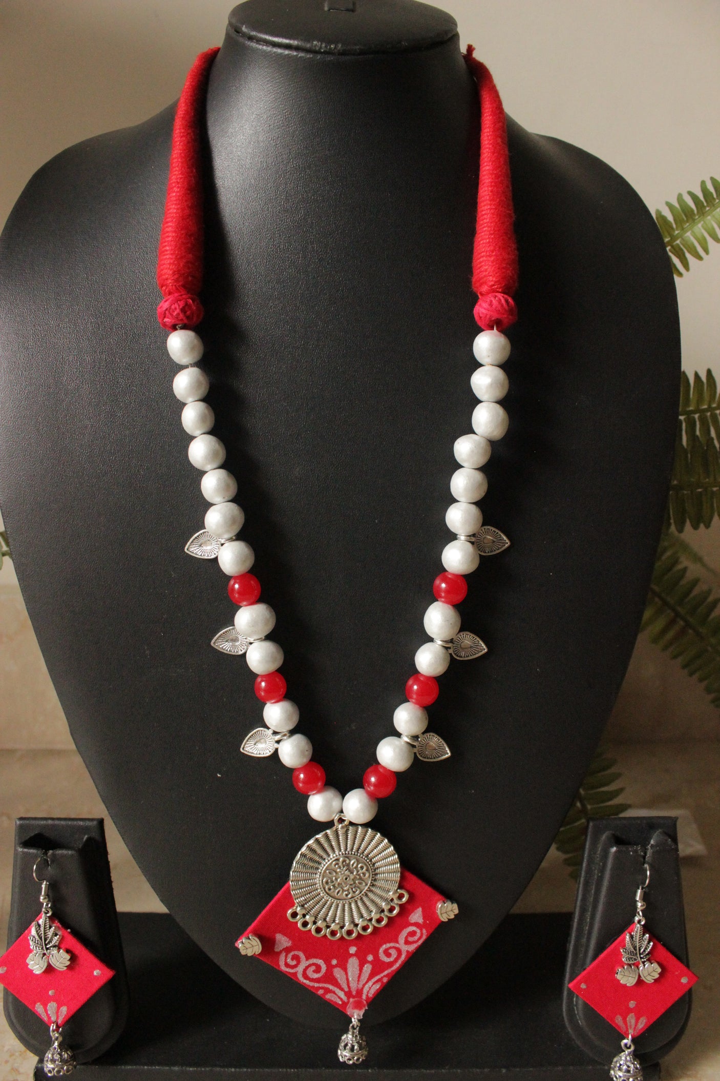 Red Fabric Hand Painted Necklace Set Elaborated with Metal Charms
