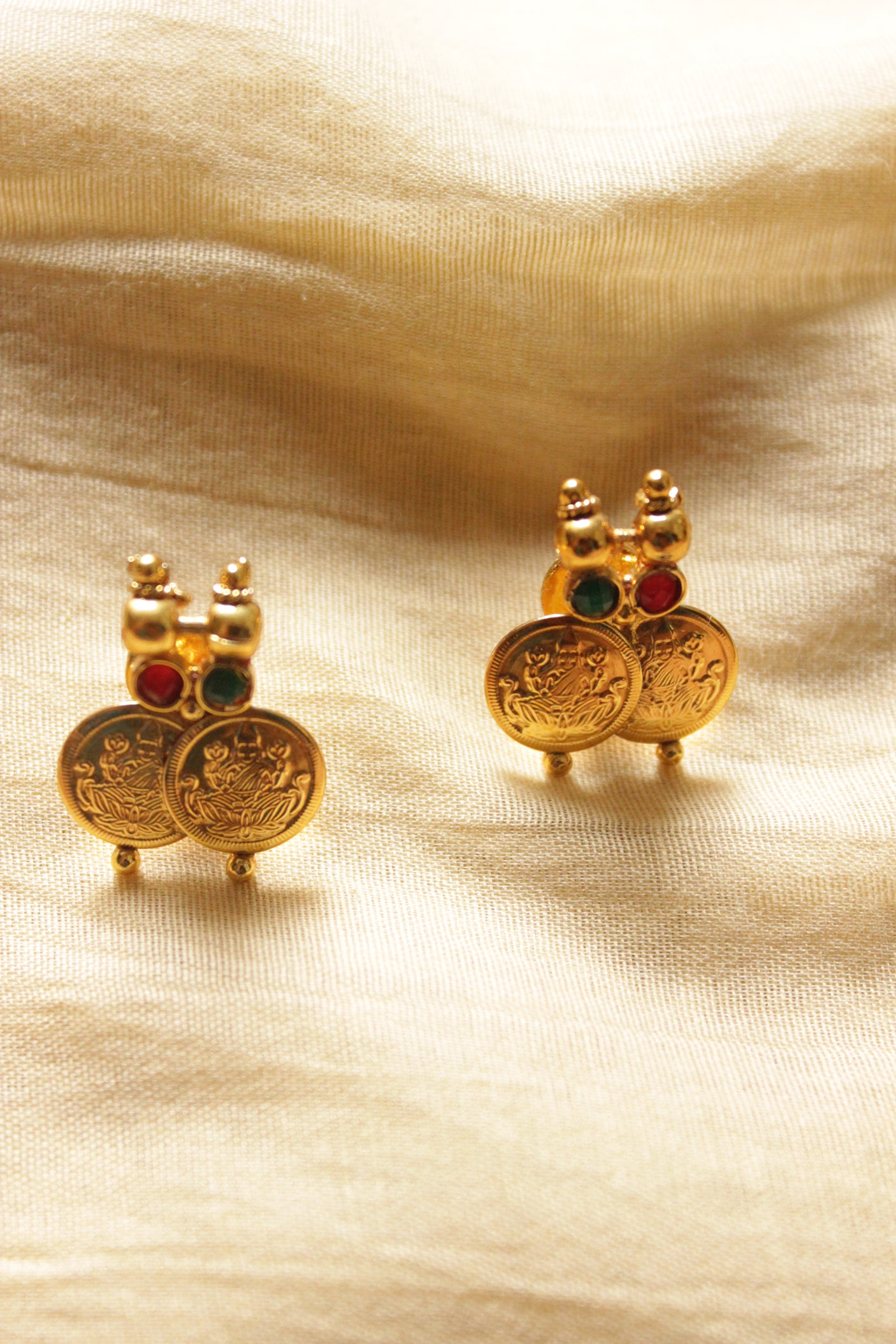 Religious Motifs Stamped Coins Red & Green Stones Temple Jewelry Choker Necklace Set