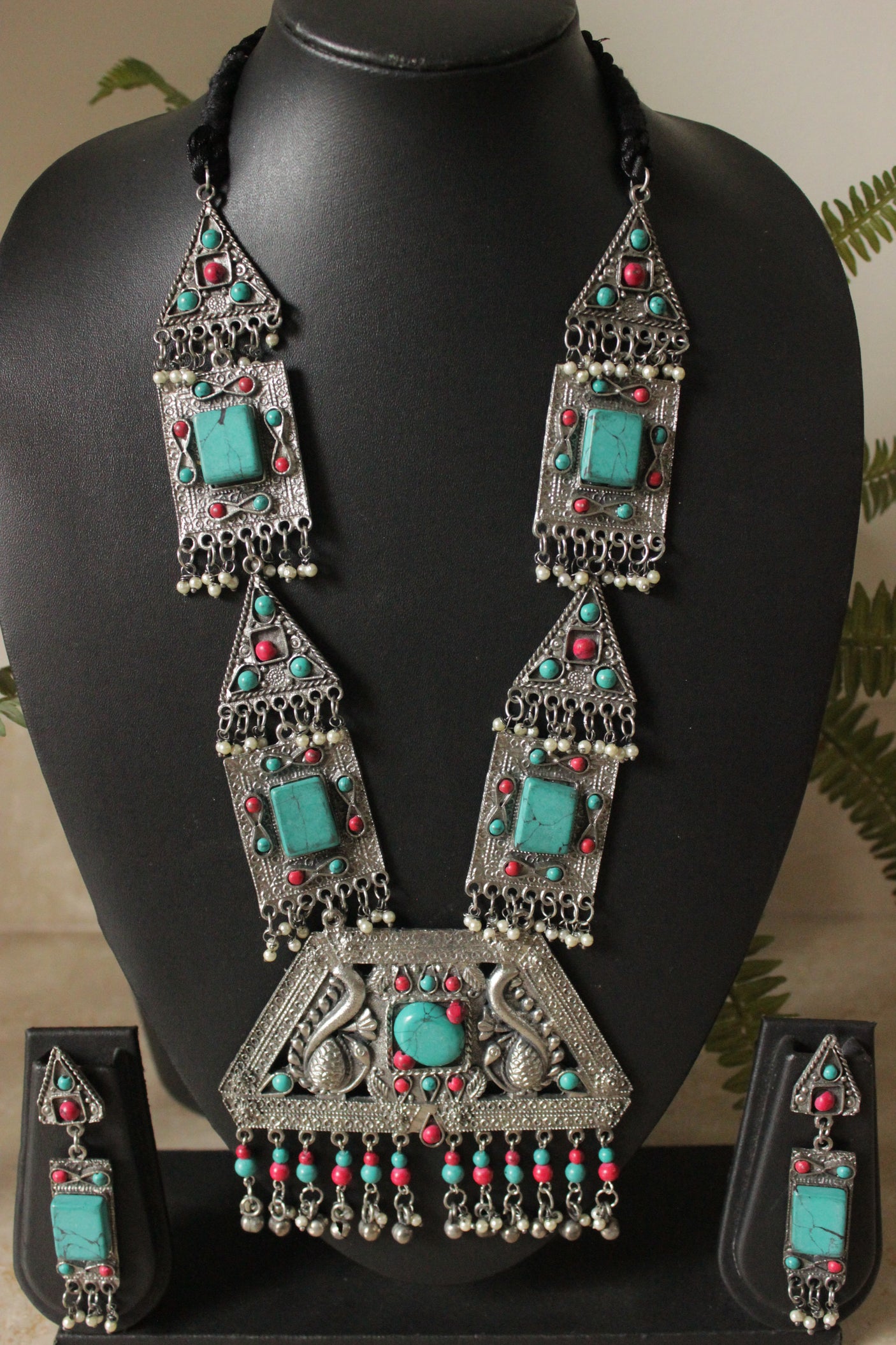 Elaborate Turquoise Natural Stones Embedded Tibetan Necklace Set