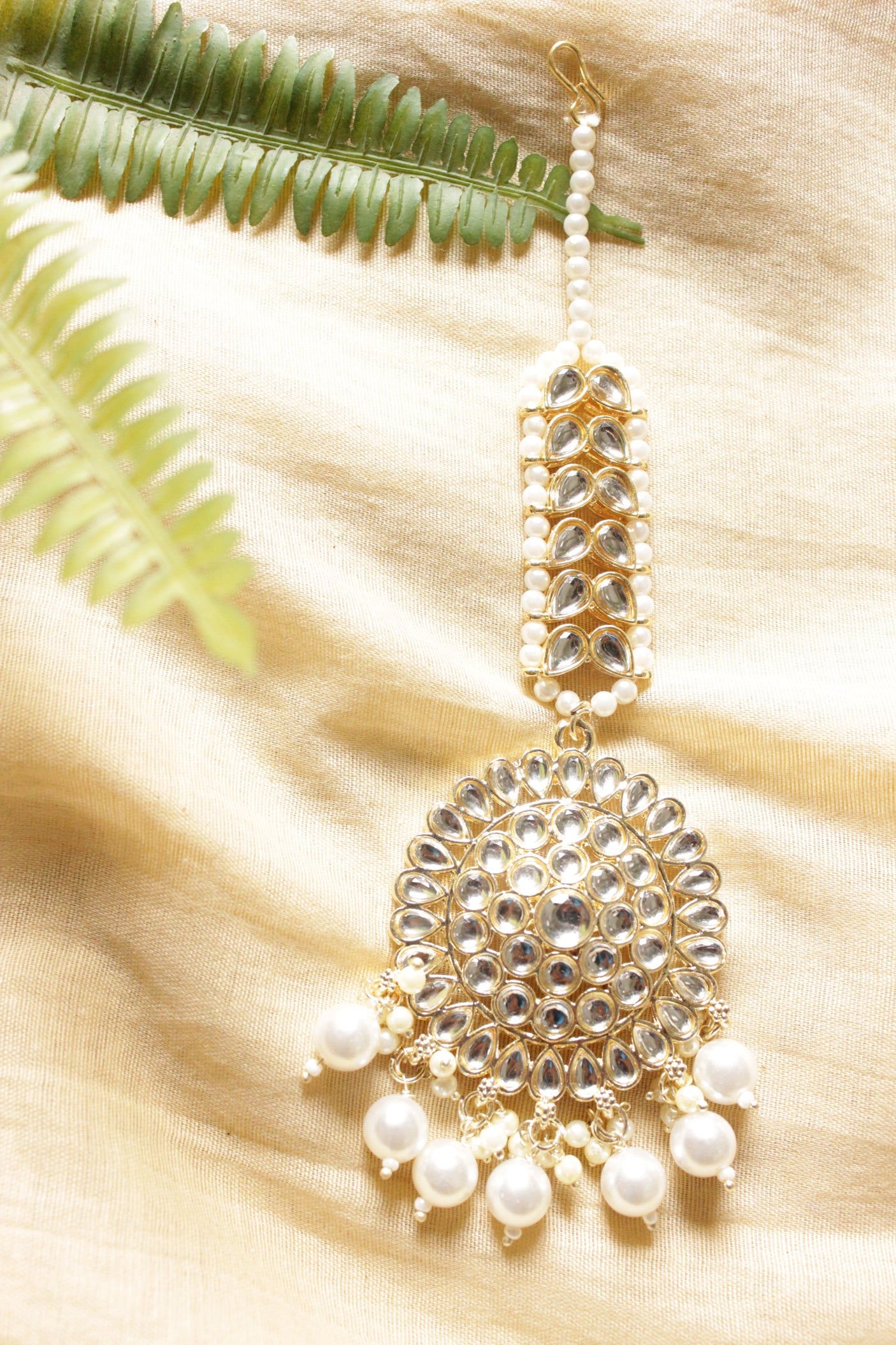 Kundan Stones Embedded Gold Toned Maang Tikka for Weddings