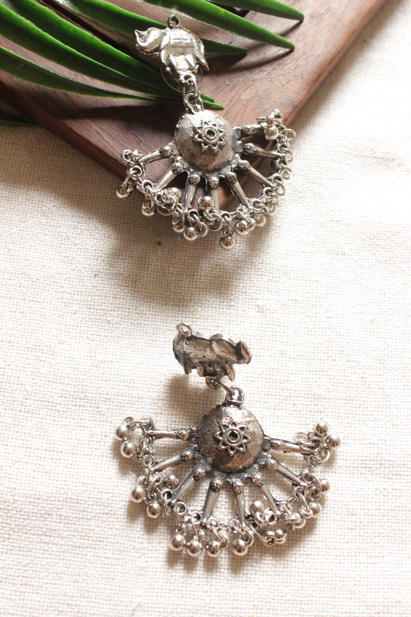 Elephant Motifs Oxidised Silver Finish Adjustable Thread Closure Necklace Set