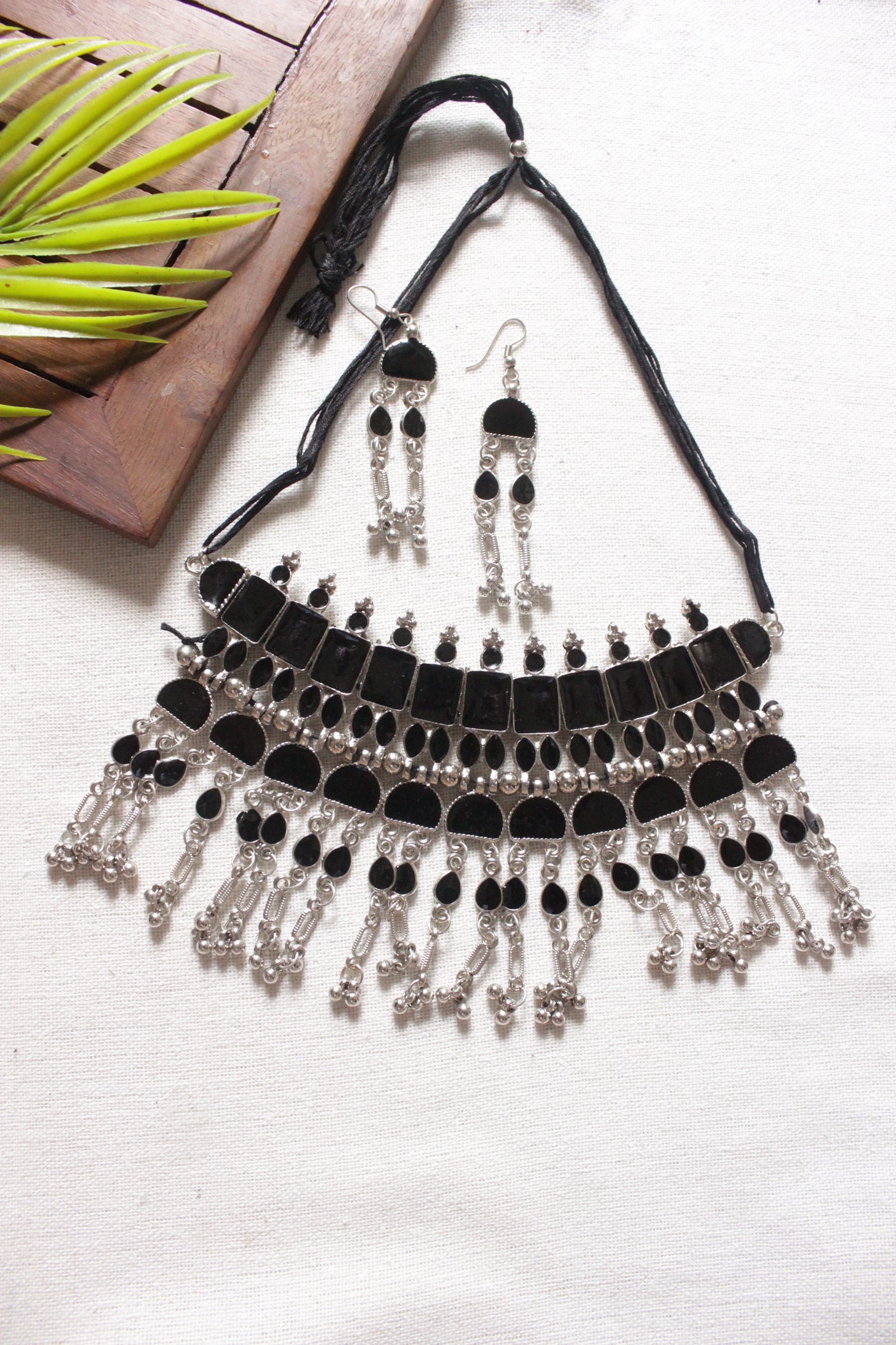 Enamel Painted Half Moon Shaped Metal Charms Adjustable Dori Closure Choker Necklace Set