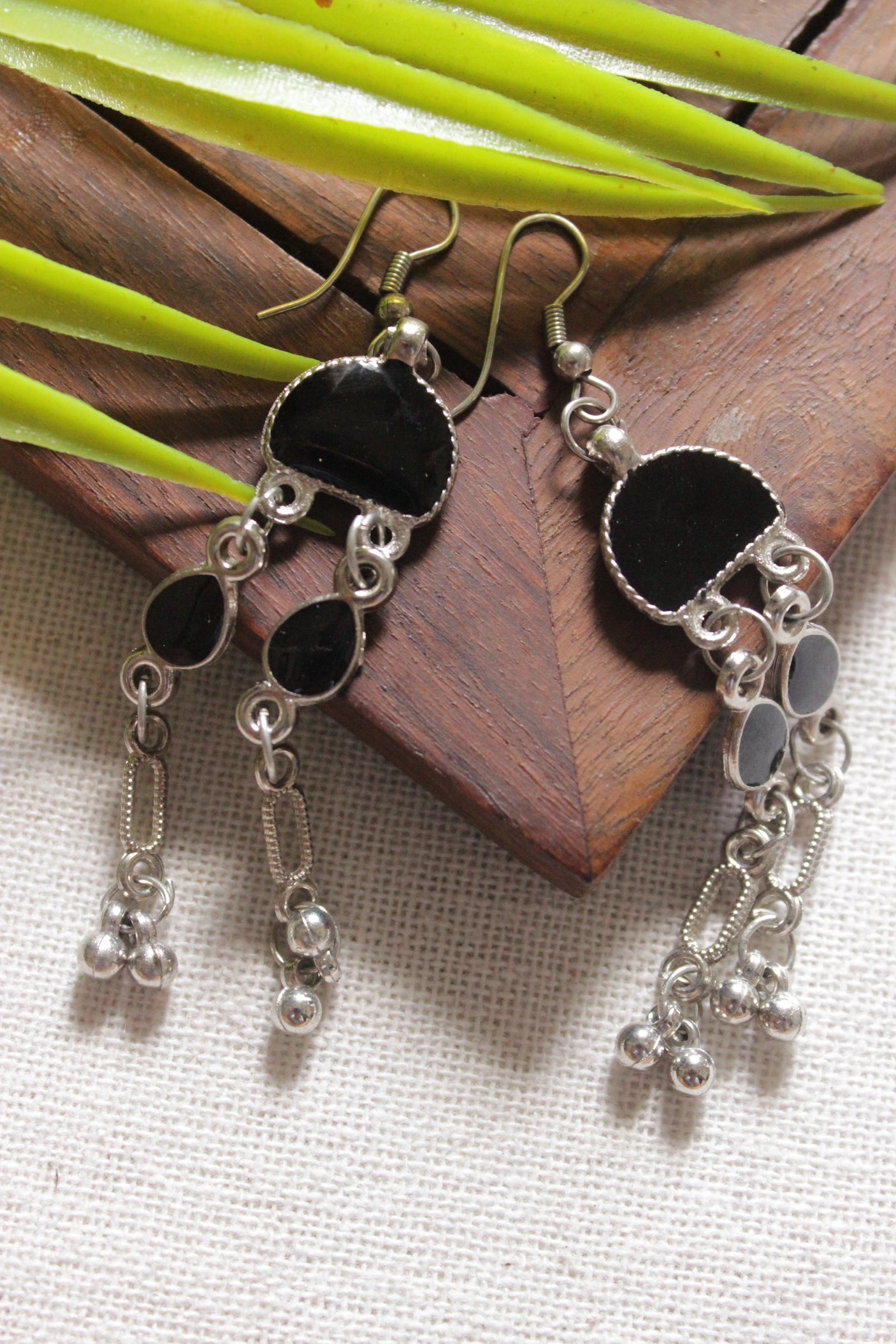 Enamel Painted Half Moon Shaped Metal Charms Adjustable Dori Closure Choker Necklace Set