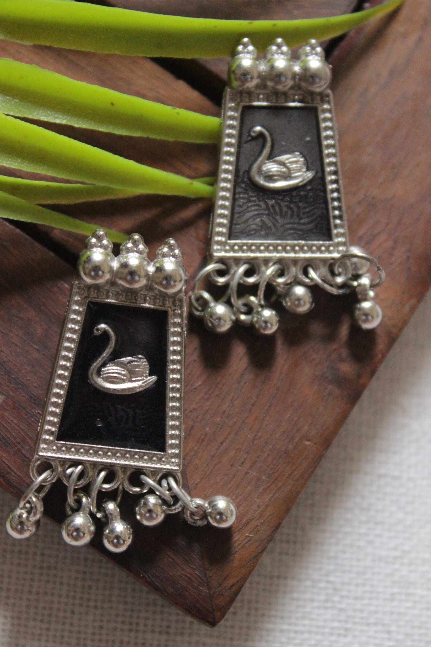 Enamel Painted Swarn Motifs Adjustable Dori Closure Choker Necklace Set