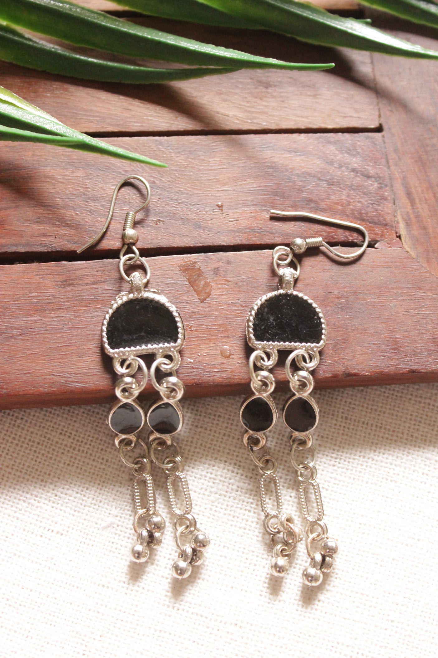 Enamel Painted Half Moon Shaped Metal Charms Adjustable Dori Closure Choker Necklace Set