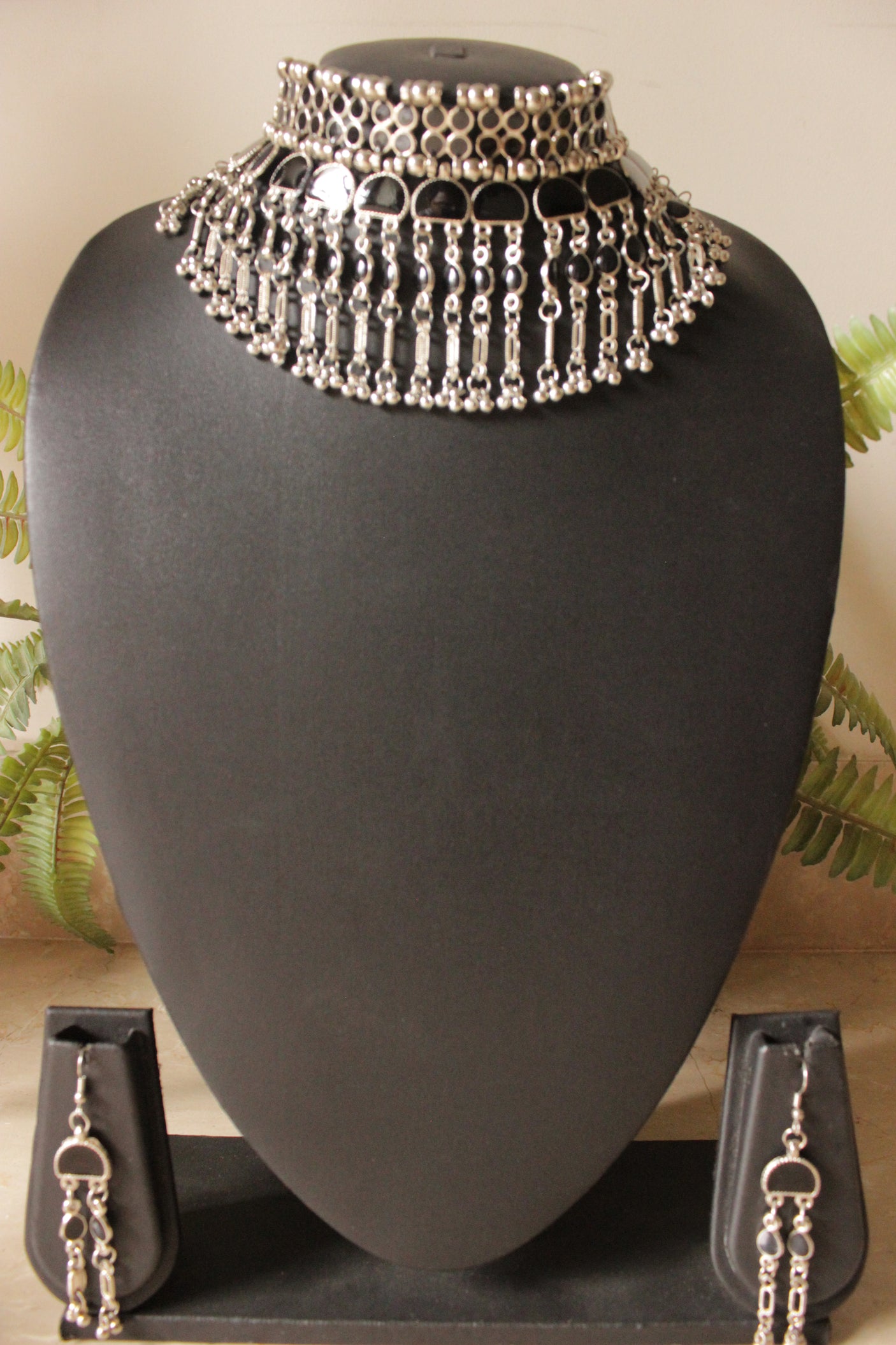 Enamel Painted Half Moon Shaped Metal Charms Adjustable Dori Closure Choker Necklace Set