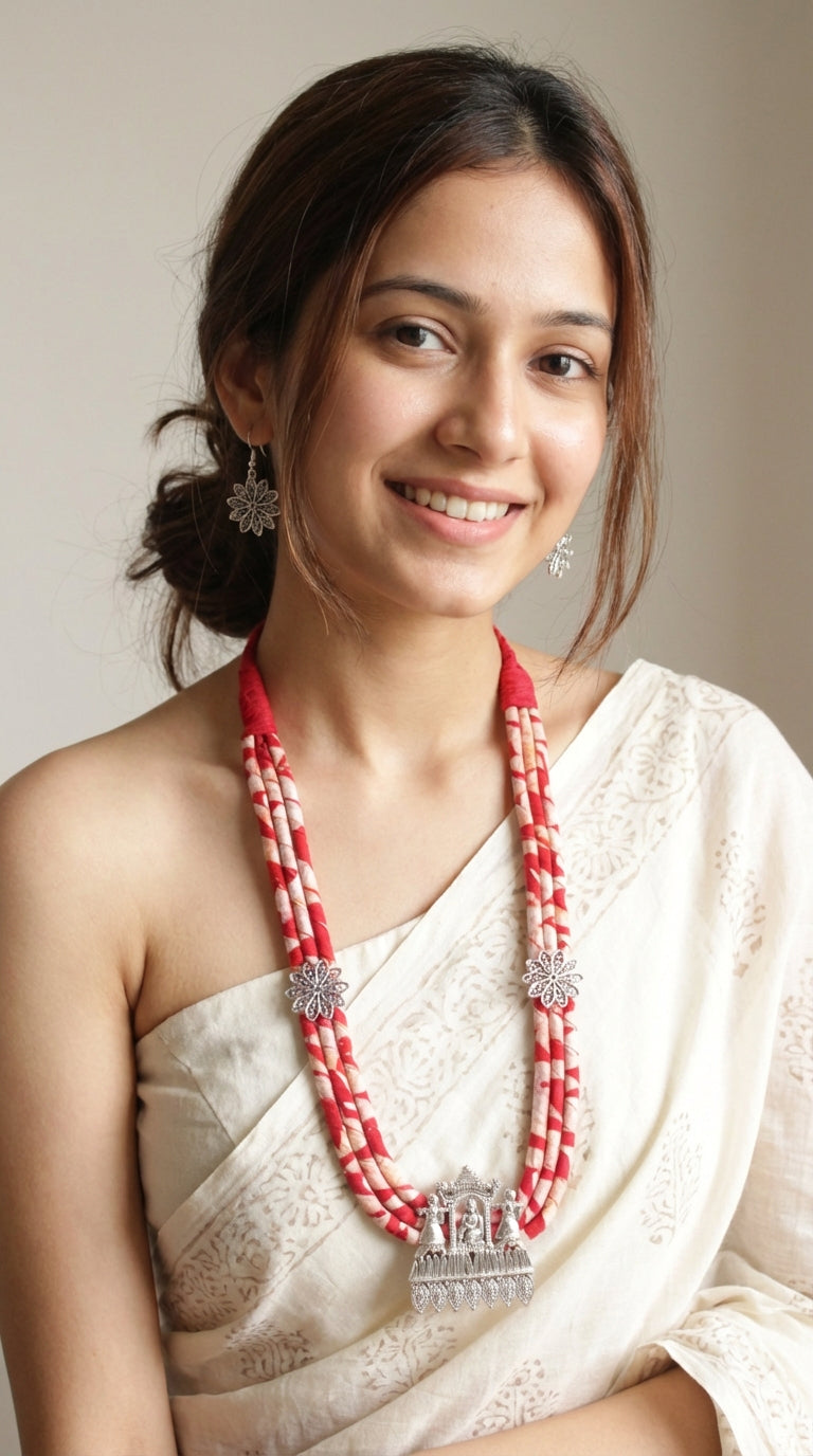 Red Block Printed Fabric and Metal Pendant Necklace Set