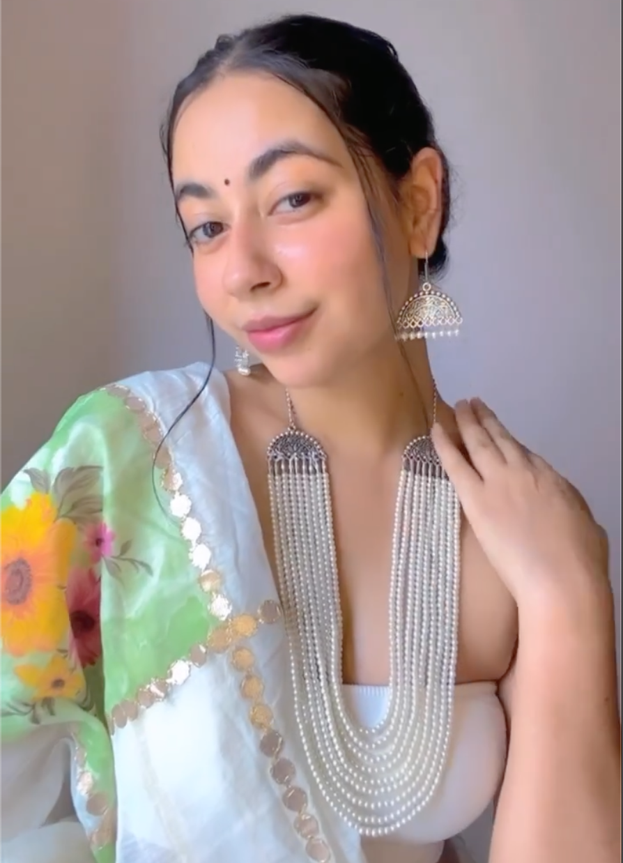 Multi layered White Pearl Beaded Necklace Set