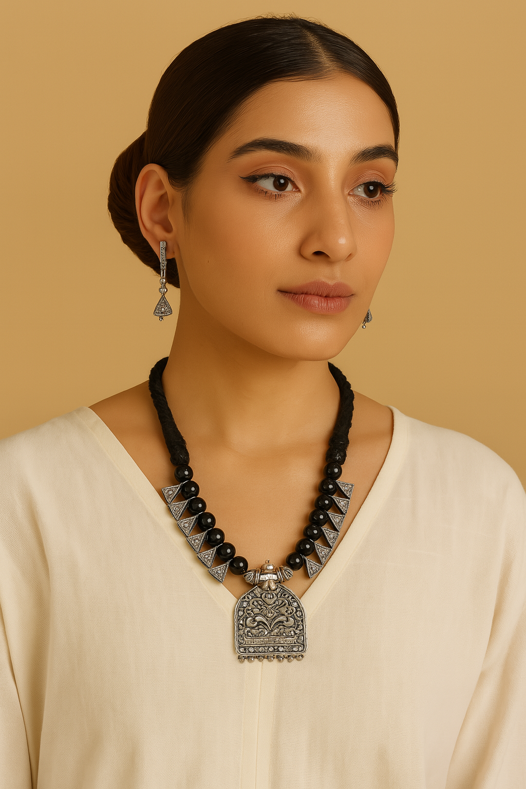 Stringed Glass Beads and Charms Statement Flower Motif Metal Pendant Necklace Set