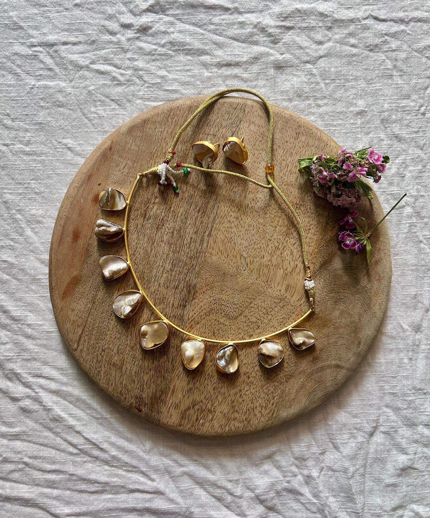 Baroque Pearls Natural Gemstones Embedded Gold Toned Brass Necklace Set