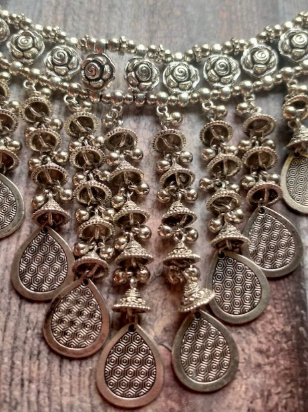 Metal Choker Necklace Set with Multiple Long Metal Beads Strands