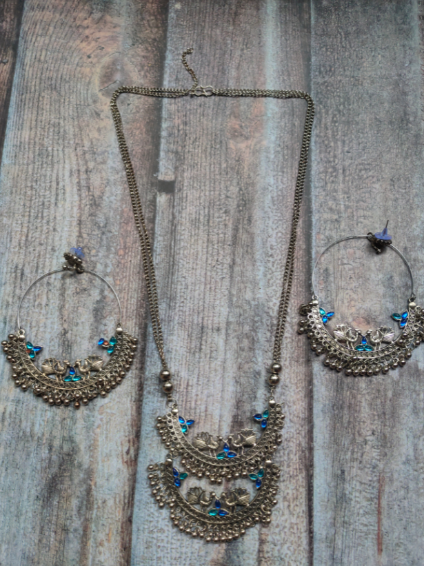 Long Chain Half-Moon Pendant Necklace with Chandbali Earrings