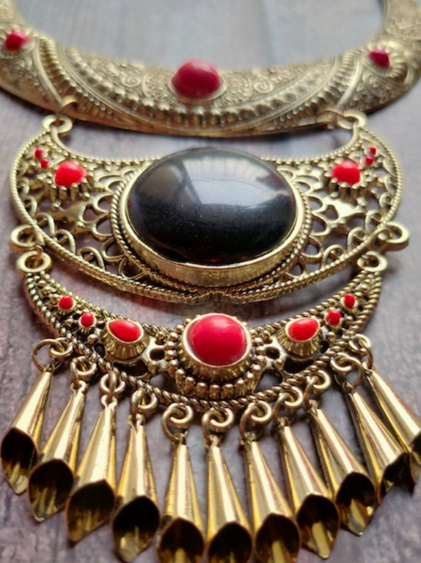 3 Layer Hasli Necklace Set with a Statement Pendant (Black & Red Stones)
