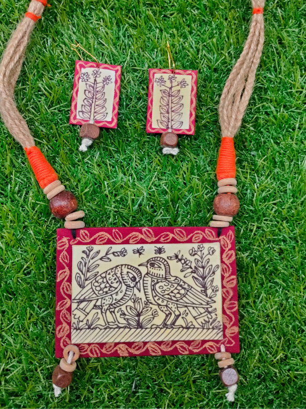 Hand Painted Birds Necklace Set with Jute and Thread Closure
