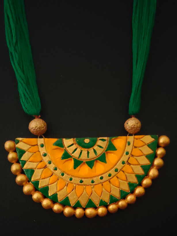 Green Arc Shaped Terracotta Necklace Set