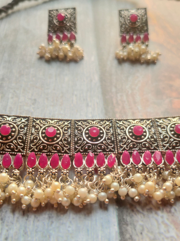 Choker Necklace Set with Embedded Stones and Beads