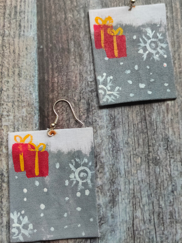 Hand Painted Christmas Necklace Set