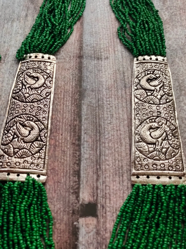 Green Beaded Multi Layered Necklace Set with Metal Detailing