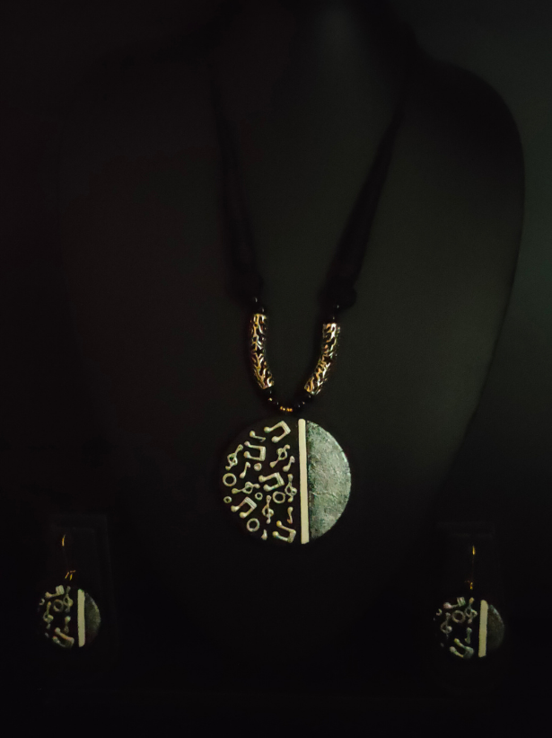 Musical Notes Handcrafted Terracotta Clay Necklace Set with Thread Closure