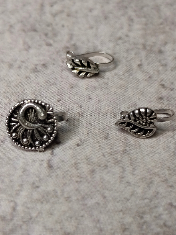 Three Peacock and Leaf Motifs Oxidized Silver-Plated Clip On Nosepin