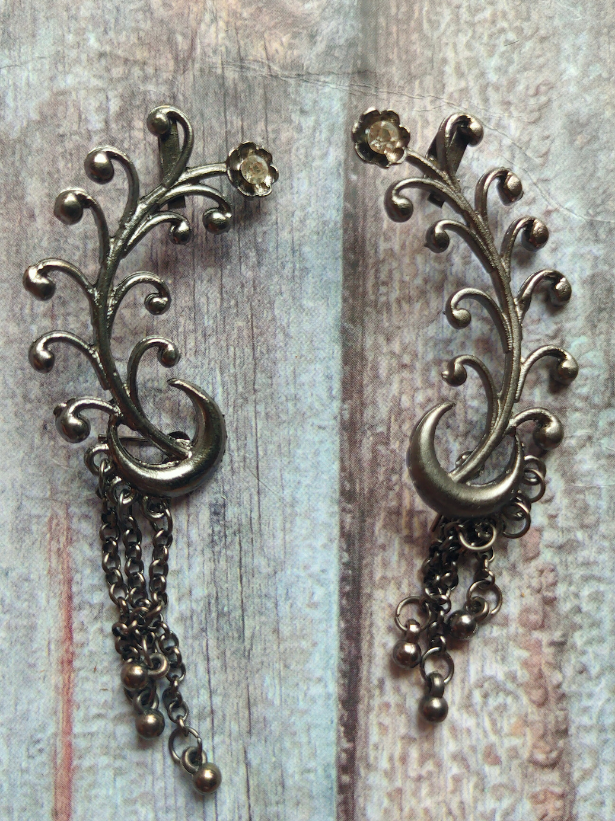 Oxidised Silver Earcuff with Metal Chain Strands