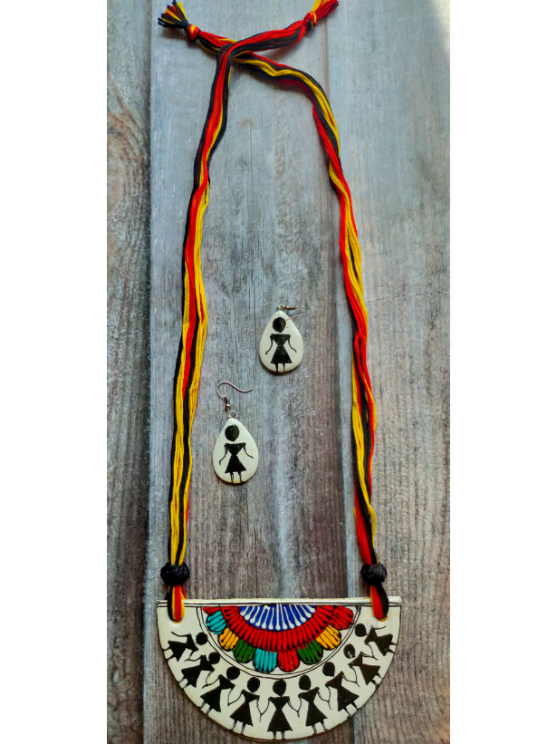 Half Moon Hand Painted Tribal Motifs Thread Closure Ceramic Necklace Set