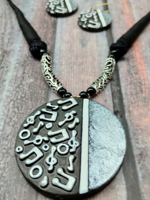 Musical Notes Handcrafted Terracotta Clay Necklace Set with Thread Closure