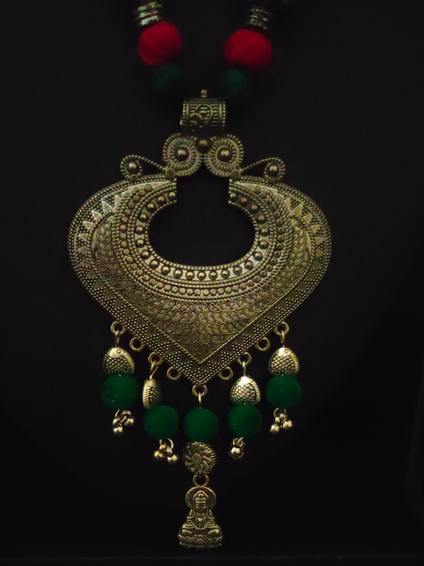 Paan Shaped Metal Pendant and Fabric Beads Necklace Set