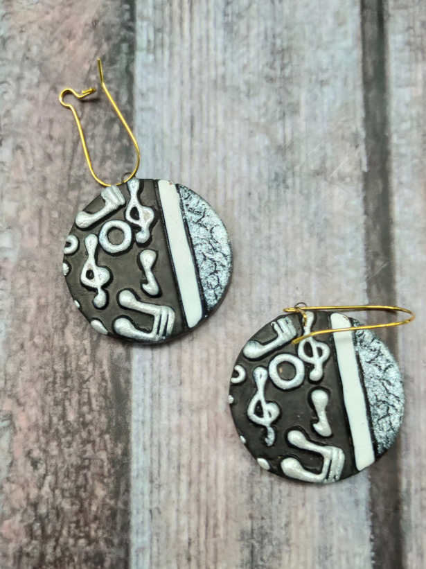 Musical Notes Handcrafted Terracotta Clay Necklace Set with Thread Closure