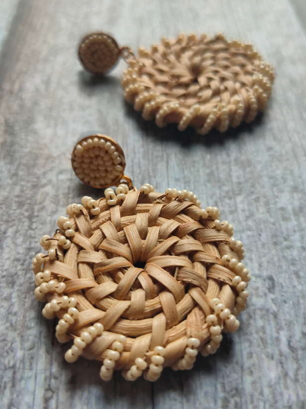 Cane Mesh Earrings with Beads Detailing