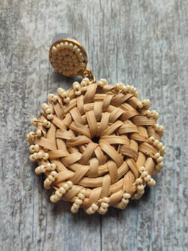 Cane Mesh Earrings with Beads Detailing