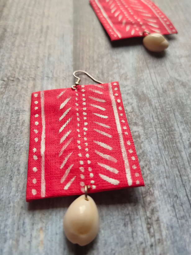 Red Hand Painted Fabric Necklace Set with Shells