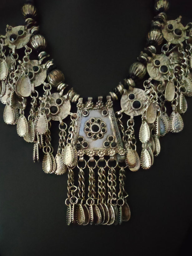 Rhinestones Embedded Afghani Necklace Set with Charms and Thread Closure