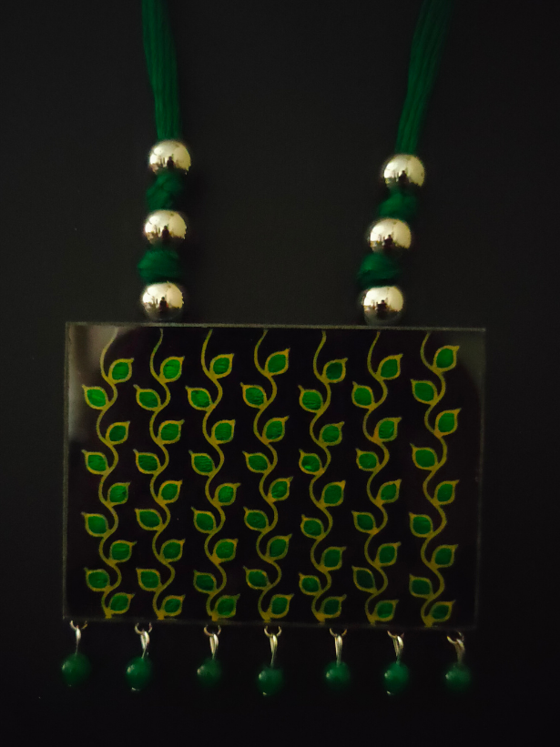 Hand Painted Leaf Motifs on Glass Necklace Set with Thread Closure