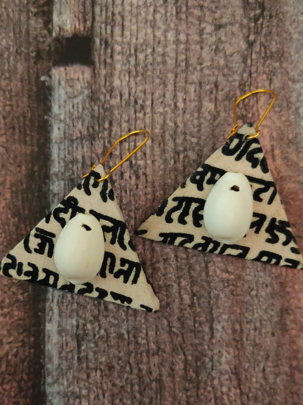 Mantra Printed Fabric and Shell Work Necklace Set with Thread Closure