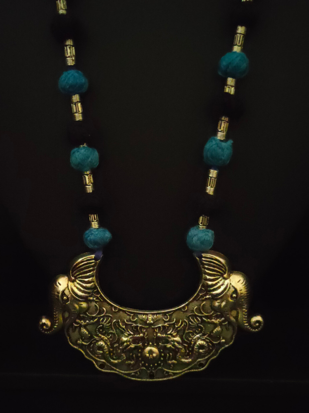 Statement Metal Pendant Fabric Beads Necklace Set