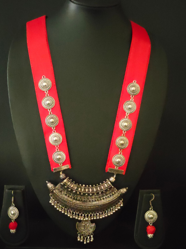 Fabric and Metal Work Statement Long Necklace Set