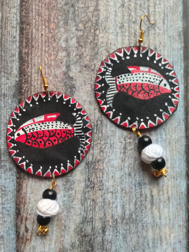 Hand Painted Fishes Fabric Necklace Set with Thread Closure