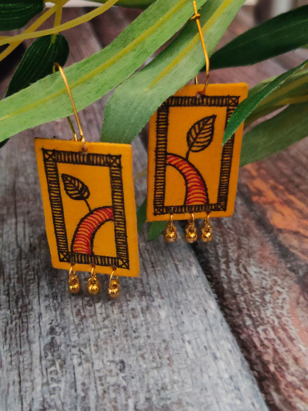 Tree Printed Fabric Necklace Set with Thread Closure