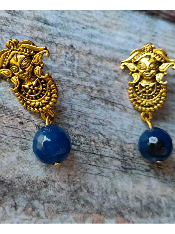 Zari Work Velvet Fabric Necklace Set with Padma Metal Pendant with Thread Closure