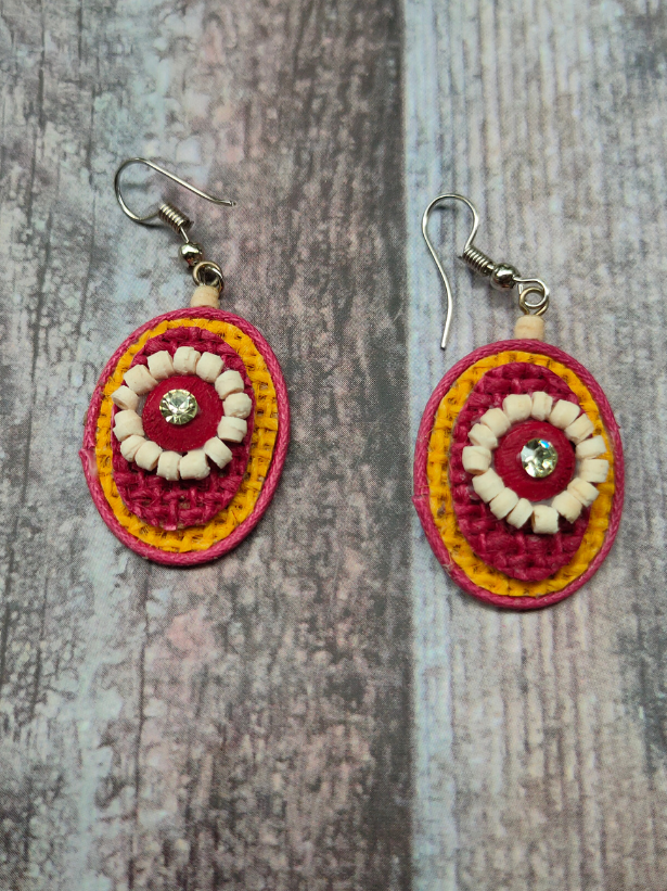 Minimalist Elegant Maroon & Yellow Jute Necklace Set with Thread Closure