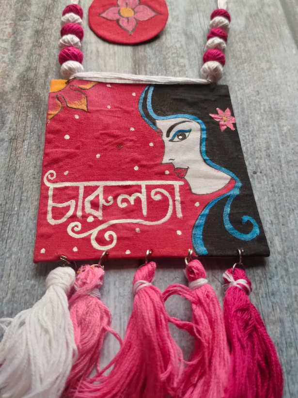 Red & White Hand Painted Woman Fabric Necklace Set with Thread Closure