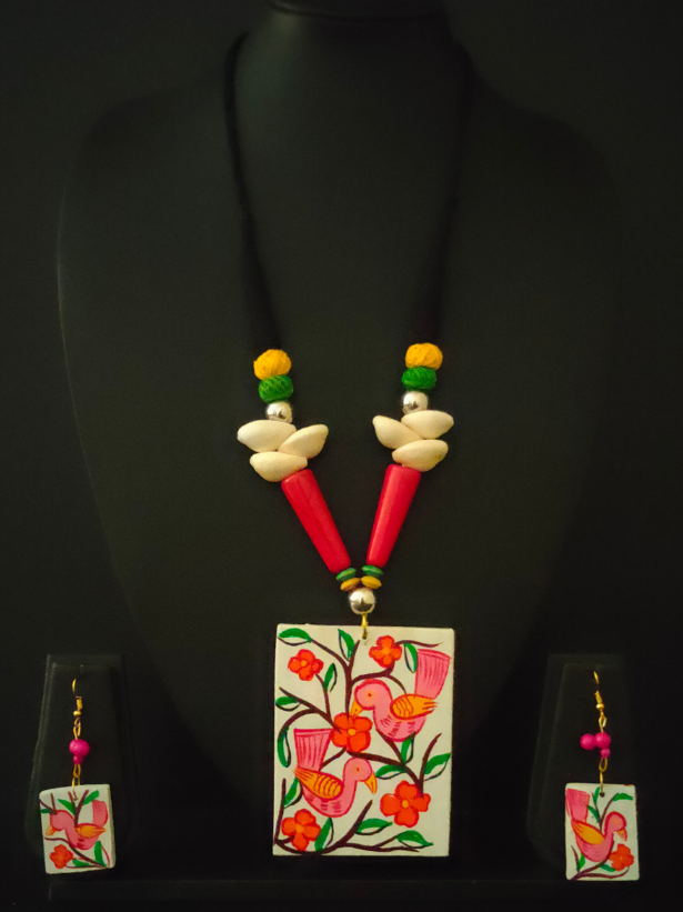 Hand Painted Birds Ceramic Necklace Set with Black Thread Closure