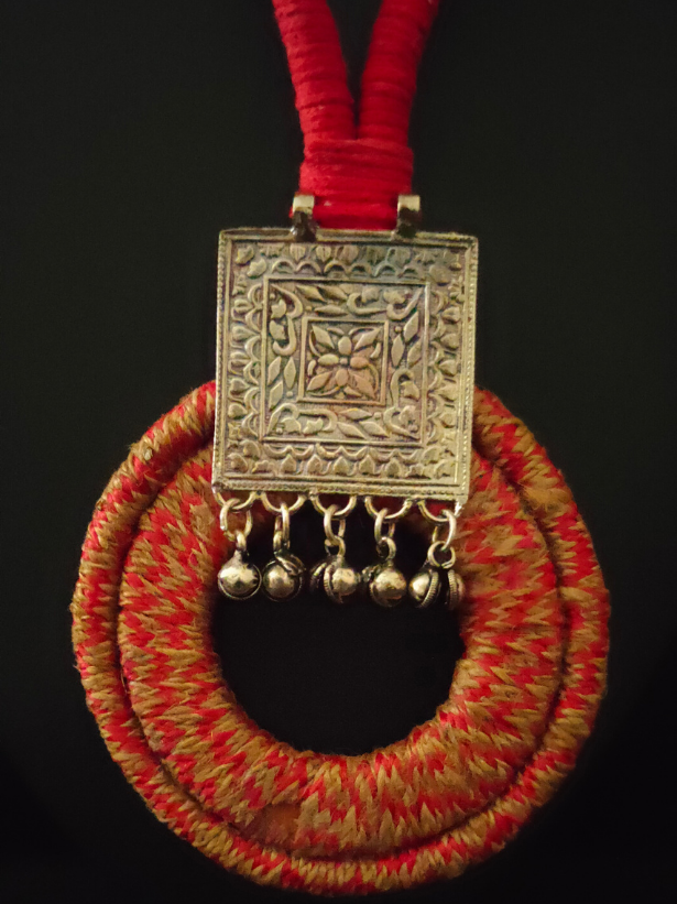Circular Fabric and Metal Work Pendant Necklace Set