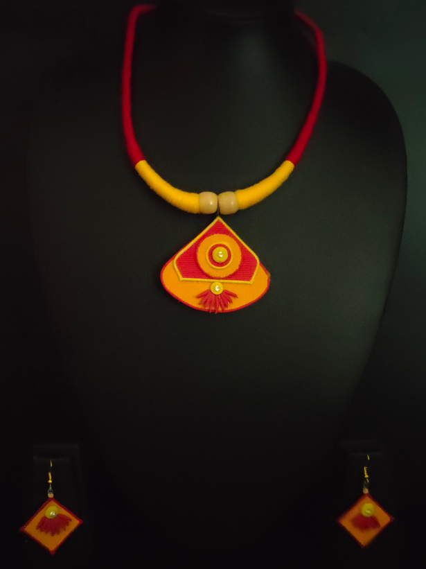 Minimalist Elegant Red & Yellow Jute Necklace Set with Thread Closure