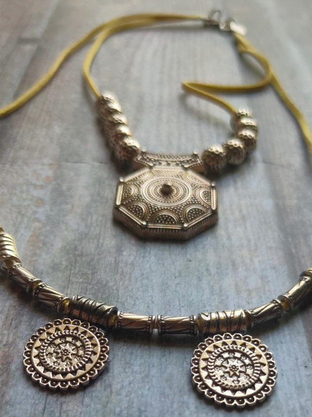 2 Layer Lemon Yellow Metal Pendant Necklace Set