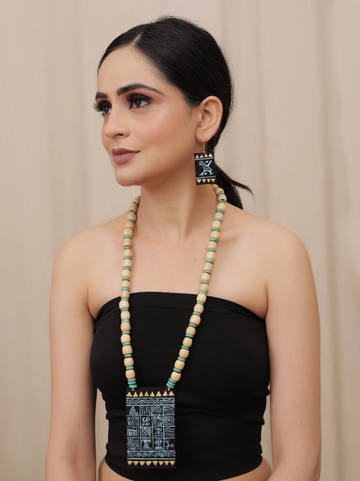 Wooden Beads Fabric Necklace Set with Handpainted Nature Motifs (Black)