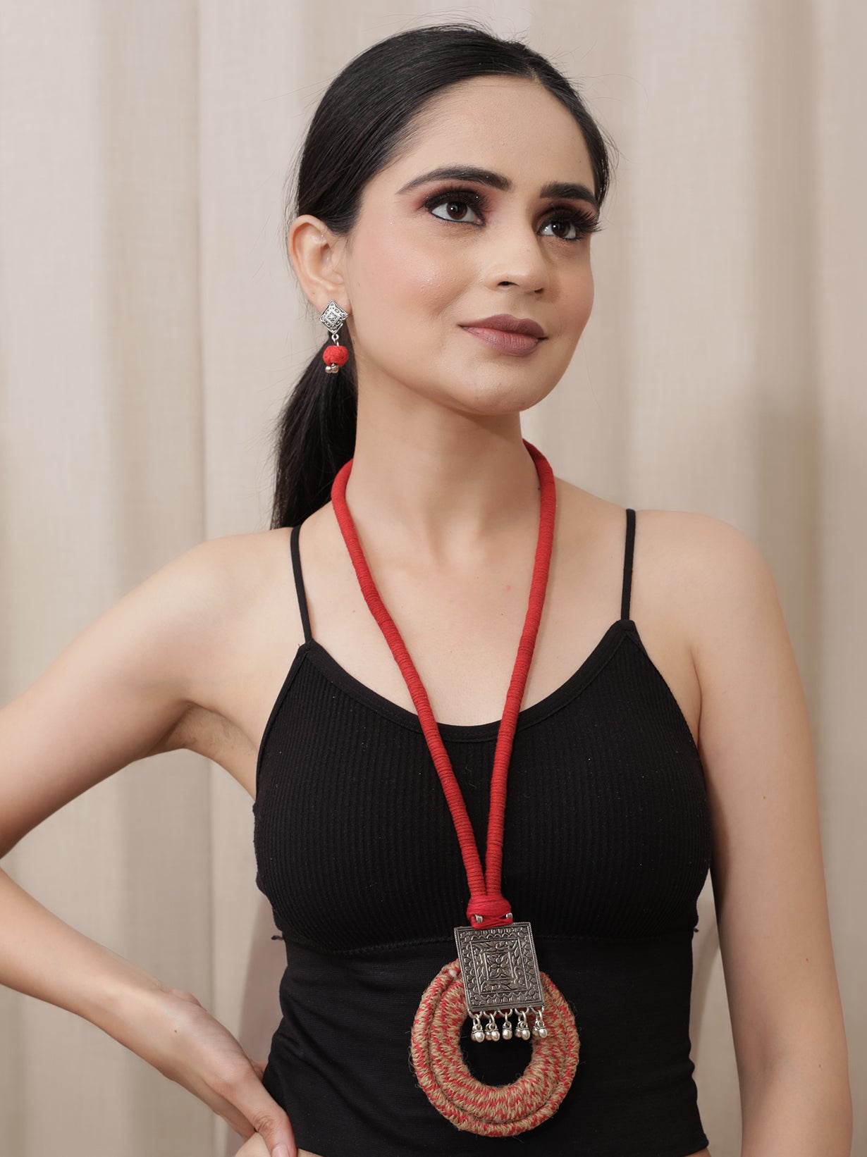 Circular Fabric and Metal Work Pendant Necklace Set