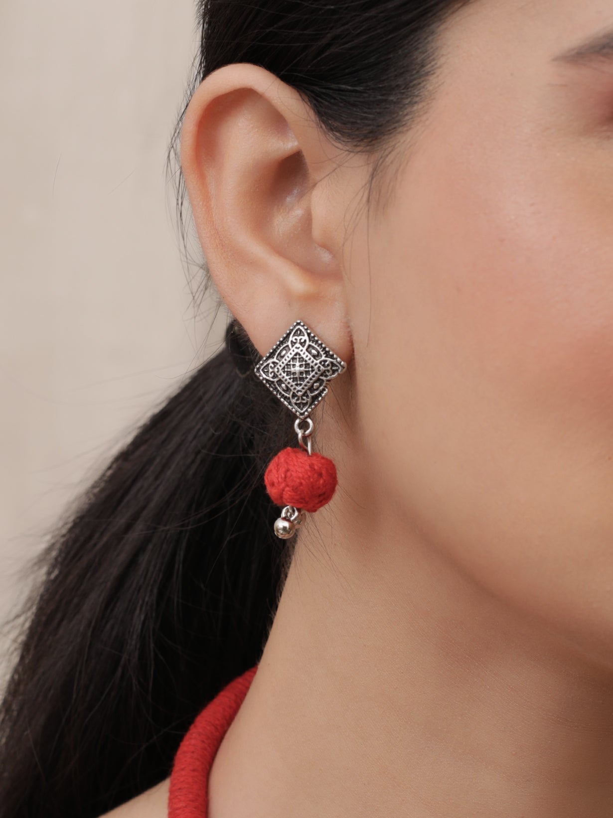 Circular Fabric and Metal Work Pendant Necklace Set